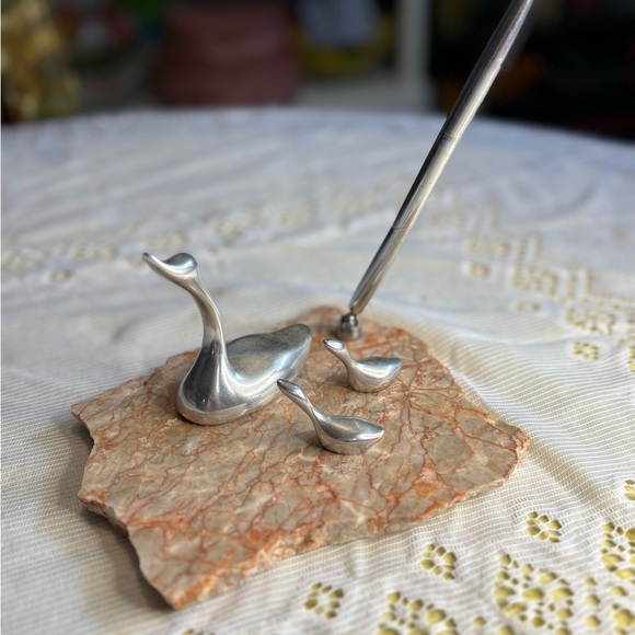 Gordon Hoselton Other - Vintage Hoselton Silver Duck Family Pen Holder